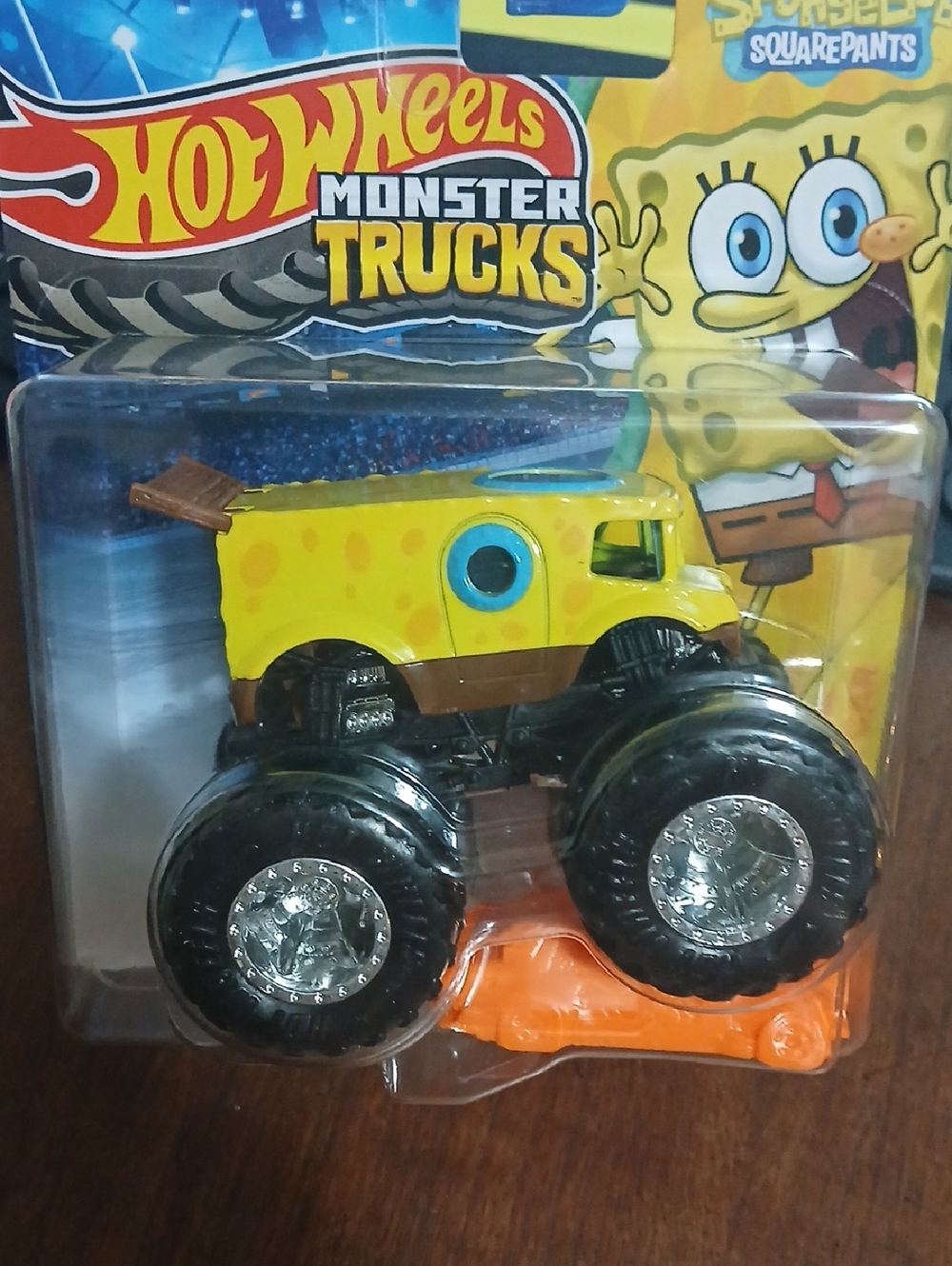 Hot Wheels SpongeBob Yellow Monster Truck - 1/64